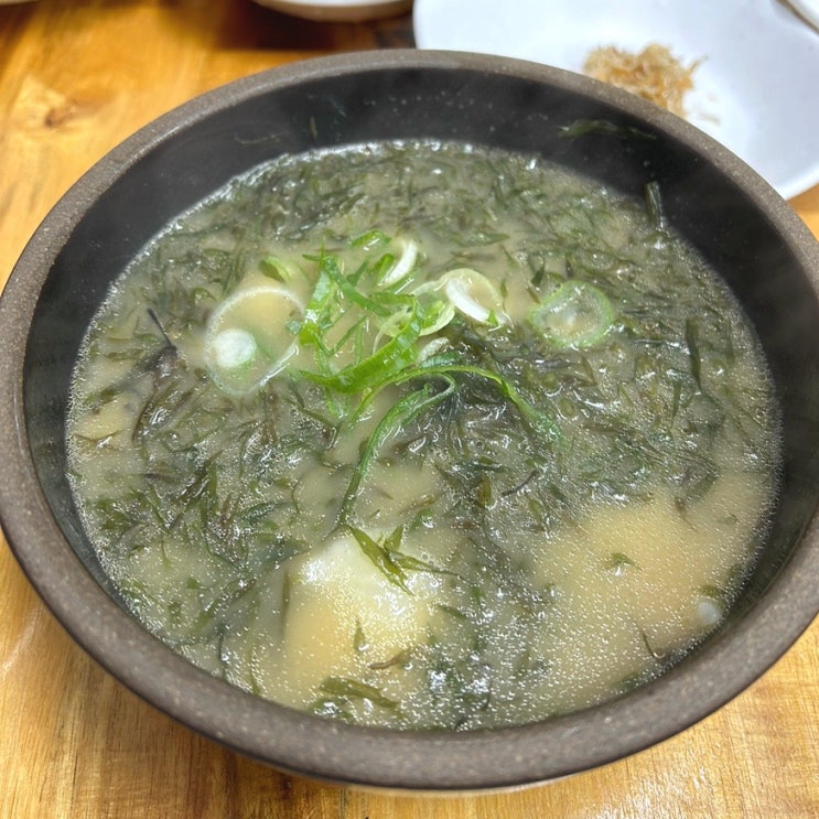 제주공항 근처 맛집 아침식사 김희선제주몸국 제주공항 근처 맛집 아침식사 김희선제주몸국