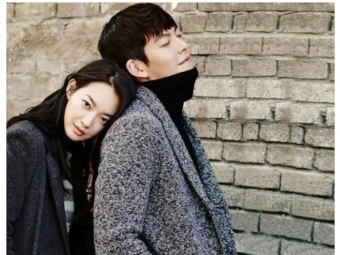 김우빈 <b>신민아</b> 본명 나이 종교 군대 프로필 약 <b>3억</b>원 <b>기부</b>... 
