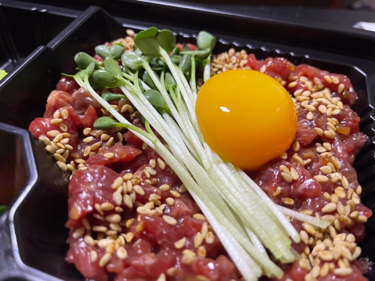 달빛연어육회 감삼점 재료가 신선해서 좋은 배달맛집 입니다 달빛연어육회 감삼점 재료가 신선해서 좋은 배달맛집 입니다