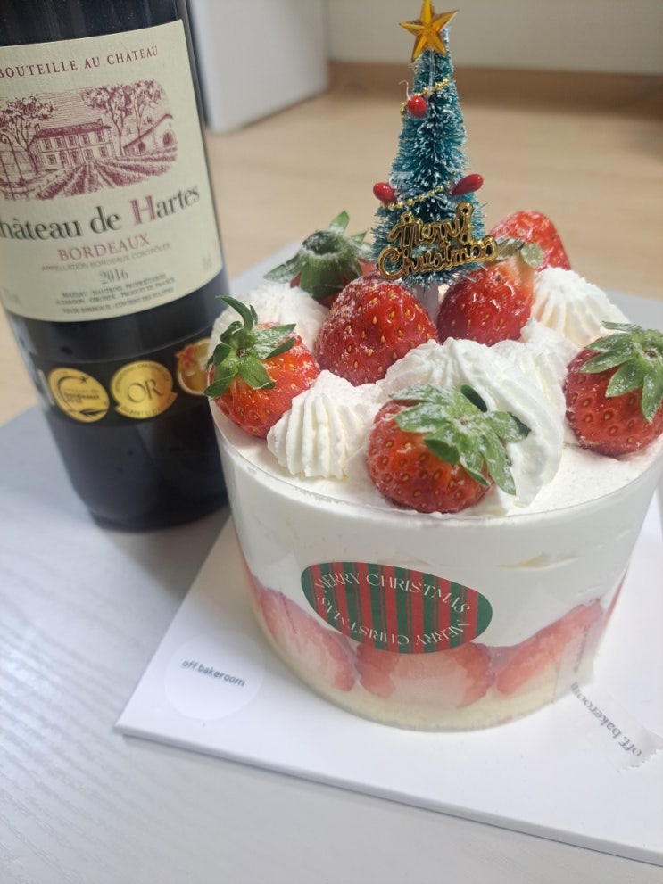 모란 디저트 맛집 오프베이크룸 딸기 케이크 포장 후기 모란 디저트 맛집 오프베이크룸 딸기 케이크 포장 후기