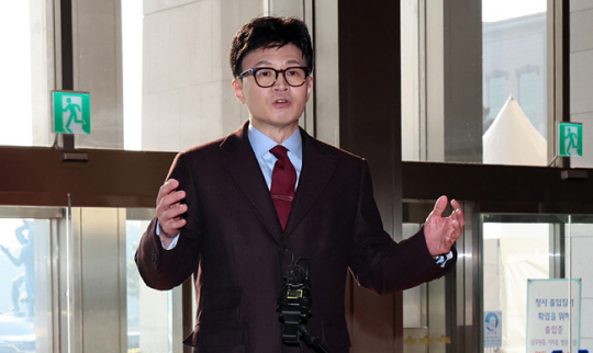 [N뉴스] <b>한동훈</b>, 민주당에... 홍준표 "<b>한동훈</b> 불출마는 다... 