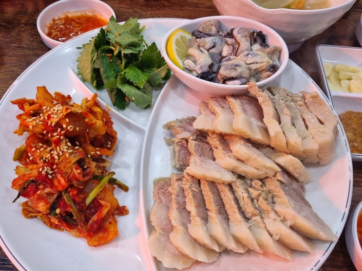  [서울 종로구] 화통본가 : 종로 굴보쌈 맛집 (종로3가 보쌈골목)