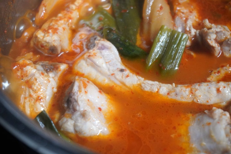  반달축산 지리산 흑돼지로 맛있는 등갈비김치찜 만들기