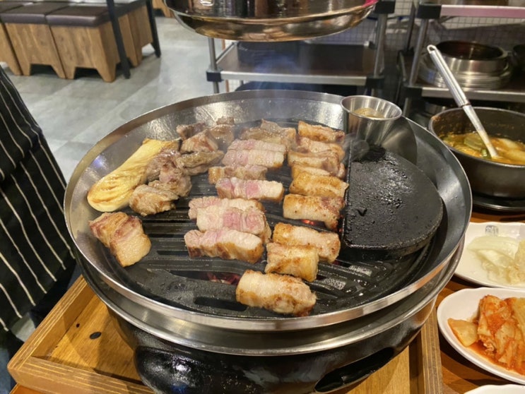  [화성/남양읍] 직접 구워주는 숙성한돈 전문점 회식, 모임 추천 :: 고반식당 화성시청점