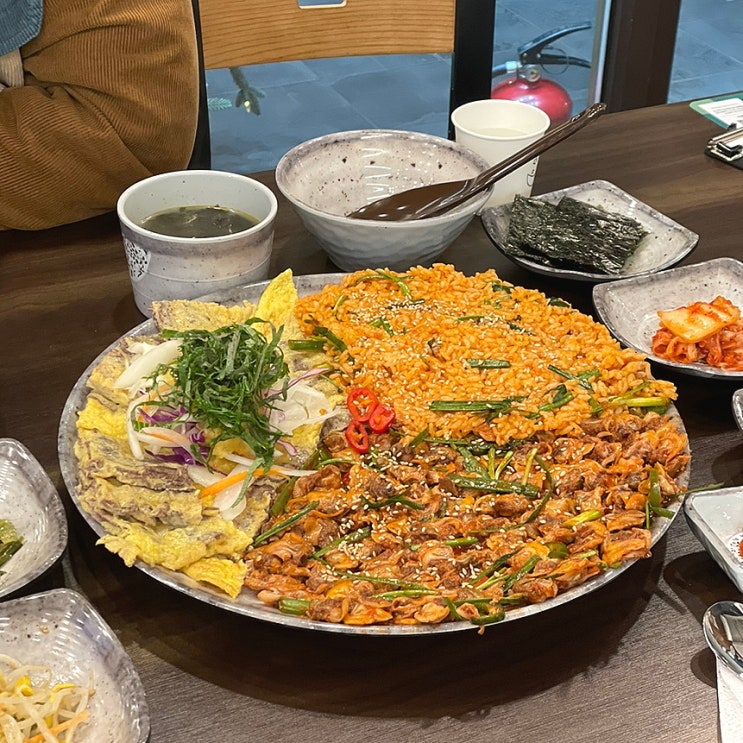  창원 가로수길 맛집 꼬막육전대판 밑반찬도 잘 나와요 : 올바릇식당 창원점
