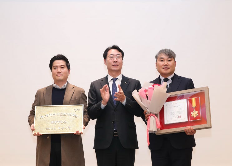 <b>정명근 화성시장</b>, '2023년 제1회 <b>화성시</b> 중소기업대상 시상식... 