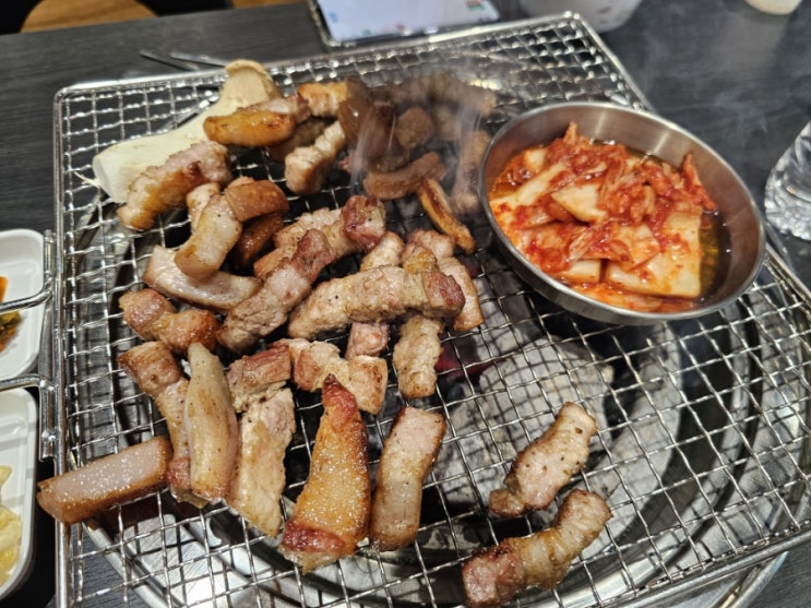  구미 산동 삼겹살 맛집 박대박 왕소금구이 삼겹살 구워주는 식당