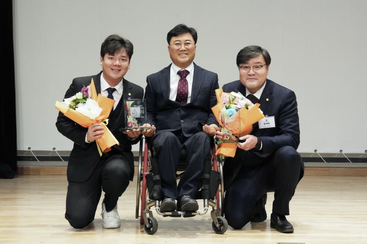  포천시의회 연제창·김현규 의원, ‘23년 포천나눔의집 장애인자립생활센터’ 우수의원 감사패 수상