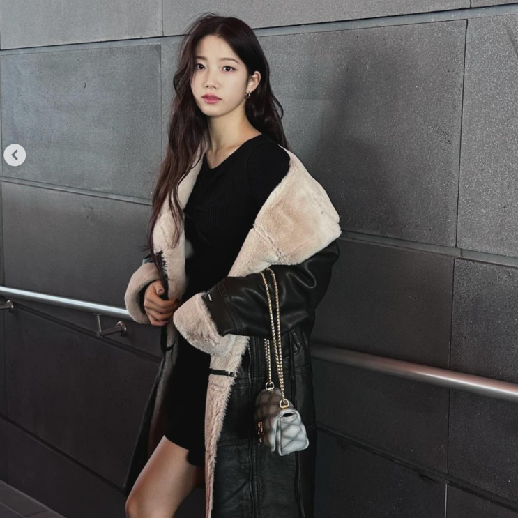  카즈하 여성 겨울 무스탕 롱코트 자켓 유행 각!