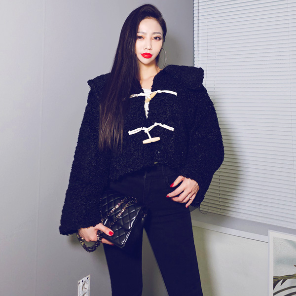  [2023.12.29]볼수록매력 / 떡볶이버클 부클 숏코트로 큐티 러블리 겨울코디 연출하기 #달콤한오류 양기모 세일러카라 떡볶이버클 부클 숏코트