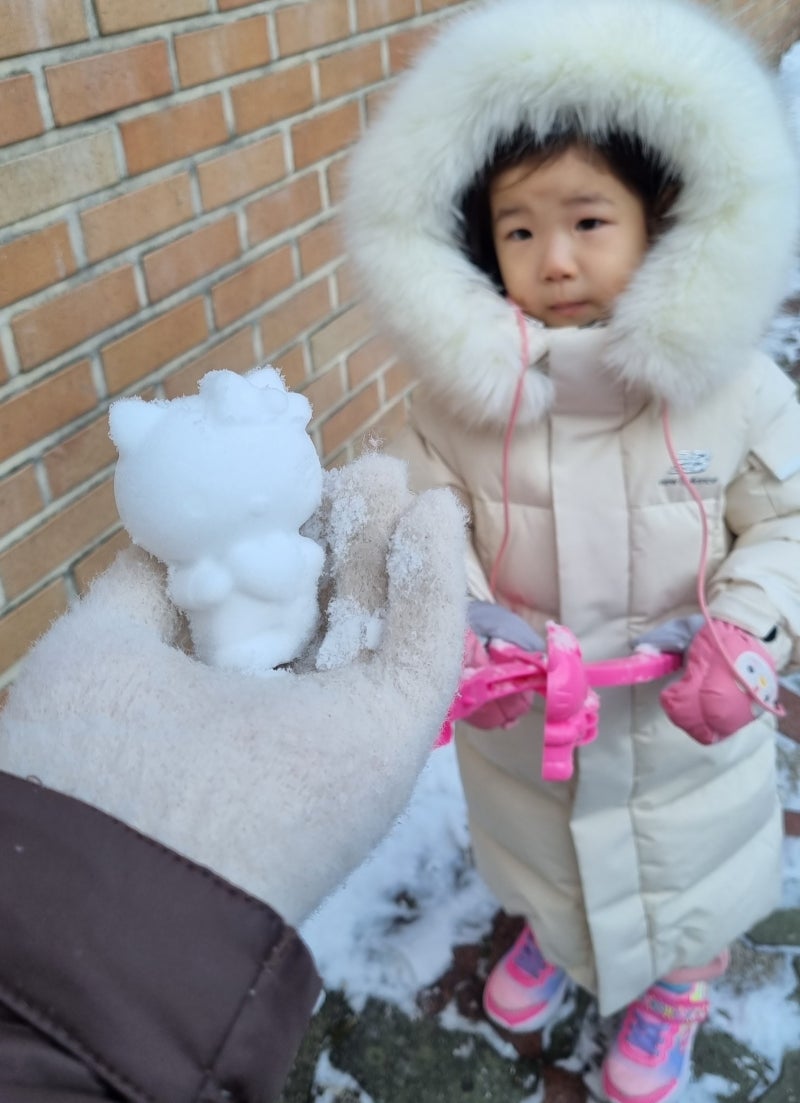 뉴발란스 키즈 롱패딩 구스다운 대만족 리뷰, 4세 여아 사이즈 팁과 디테일, 착용샷 총정리
