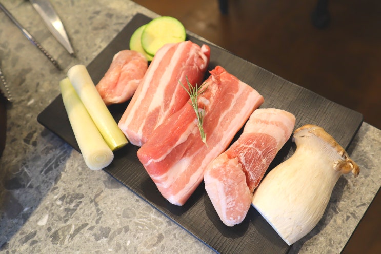  호평동 맛집 돈순장 직접 구워주는 숙성 제주돼지
