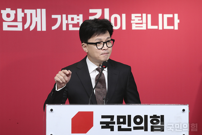 “검찰권력의 <b>경호</b>실장... 수락 연설을 통해 본 <b>한동훈</b>