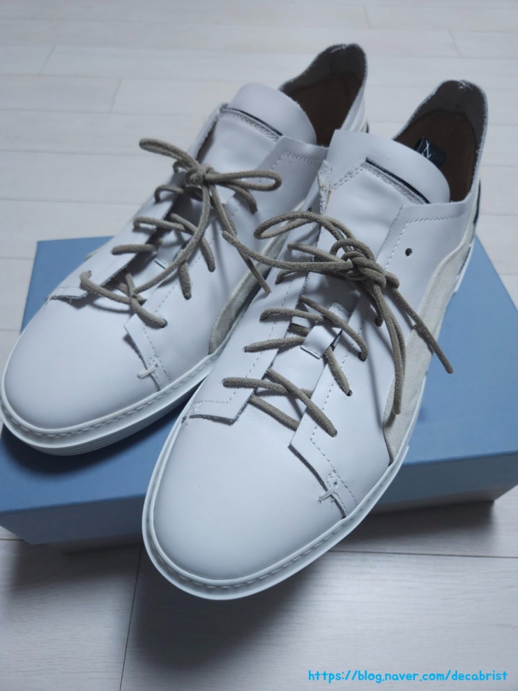  MOMA White Sneakers 모마 화이트 스니커즈