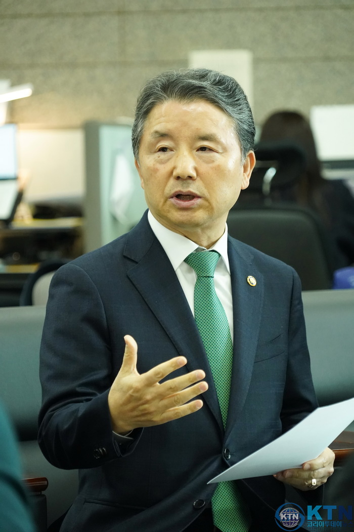 <b>남성현 산림청장</b>, 산불피해지 등 긴급벌채 대상지 중간점검... 