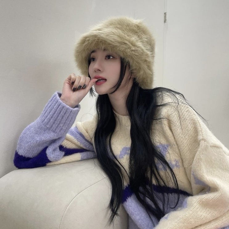  여성 겨울 털모자 추천 드림캐쳐 수아가 착용한 퍼 버킷햇 어디꺼?