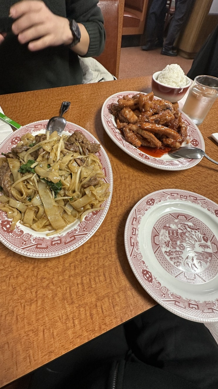  이서진 뉴욕뉴욕 맛집 합기에서 중식먹음