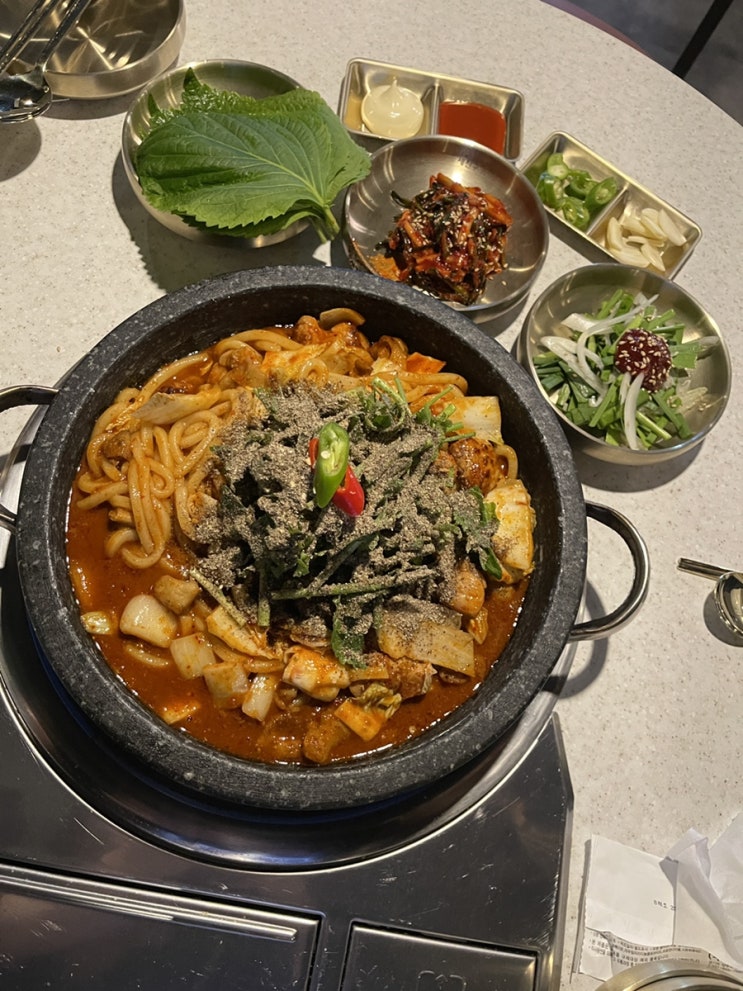  [수원 매산동 맛집] 먹다보면 중독되는 곱창볶음+볶음밥 ‘세친구곱창’