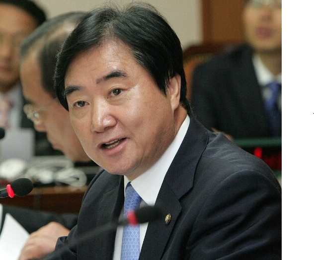 <b>이석현</b> 전 국회부의장, <b>민주당</b> 탈당 "<b>민주당</b>은 침몰 전 타이타닉... 
