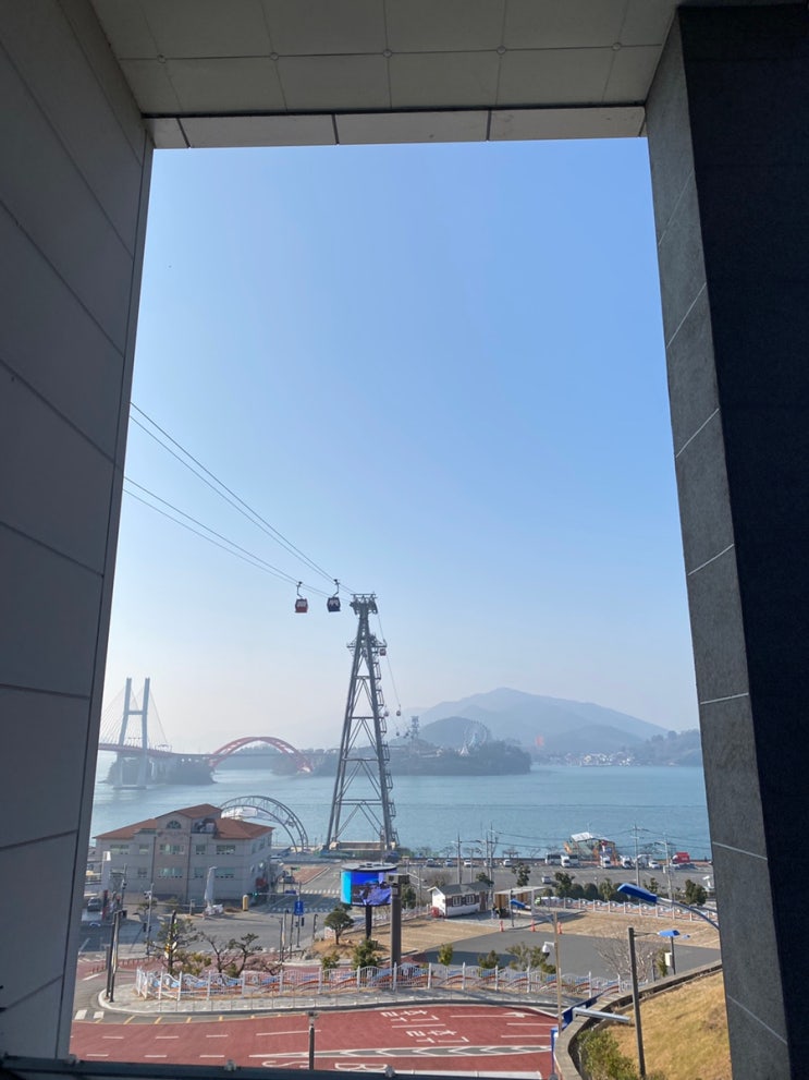  2023 겨울여행 (5) 통영보다 좋았던 사천 여행 #더원호텔 #삼천포용궁수산시장 #줄돔회 #한치회 #새참꿀빵집 #사천케이블카
