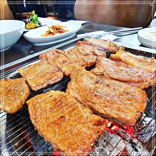 인천 서구에서 찾은 돼지갈비과 왕갈비 고기쌈냉면 맛집의 세계 - 생생정보 12월29일