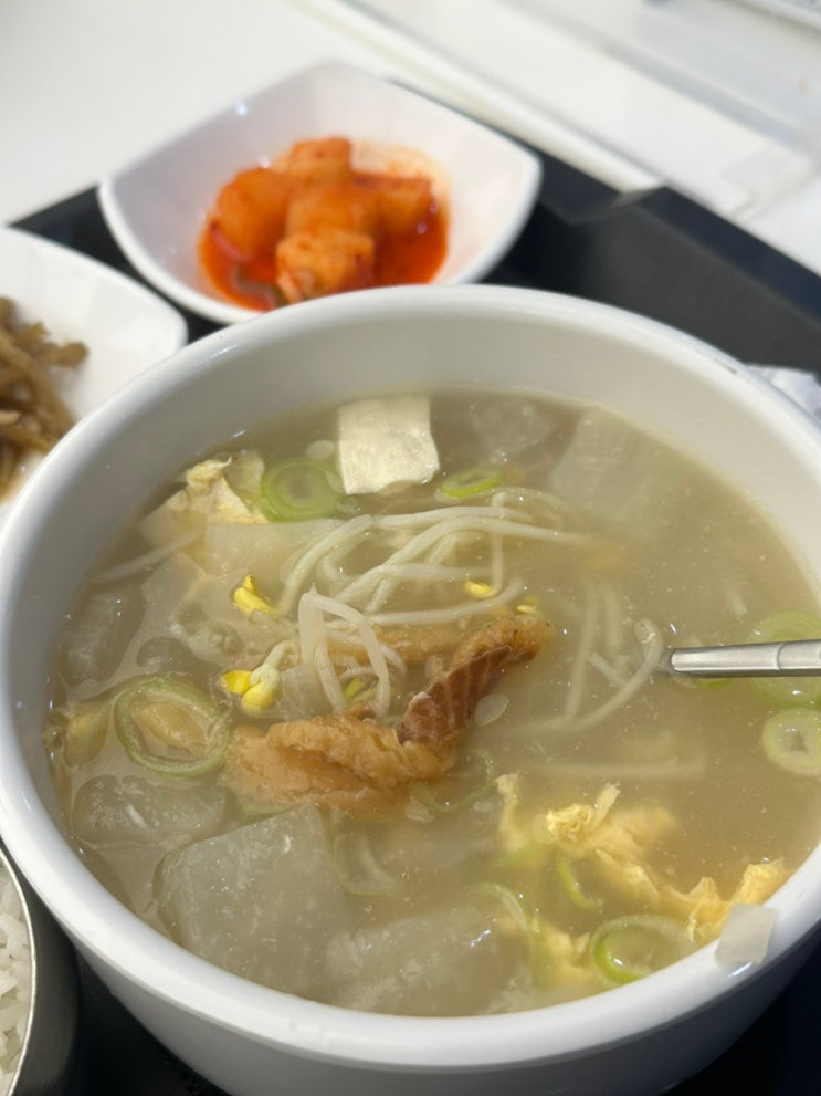  서울 아산병원 지하식당, 푸드코트, 카페 영업시간(지하 1층): 황태해장국 맛있어요
