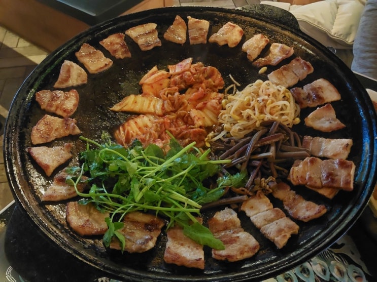  20231227 둔산동 삼겹살 '무미삼' /  반찬도 맛있는 솥뚜껑 삼겹살 후기