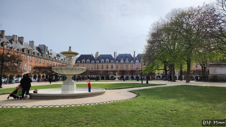  [프랑스 파리 여행 12] 보주 광장(Place des Vosges), 빅토로 위고 저택(Maison de Victor Hugo), 쉴리 저택(Hôtel de Sully)