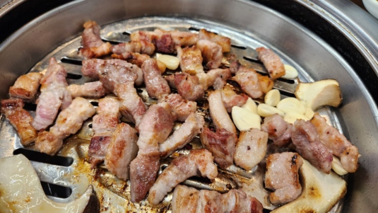  평내동 맛집 고기집으로 유명한 정육식당 봉정가든 회사 송년회 단체회식 장소로 찾는 이유
