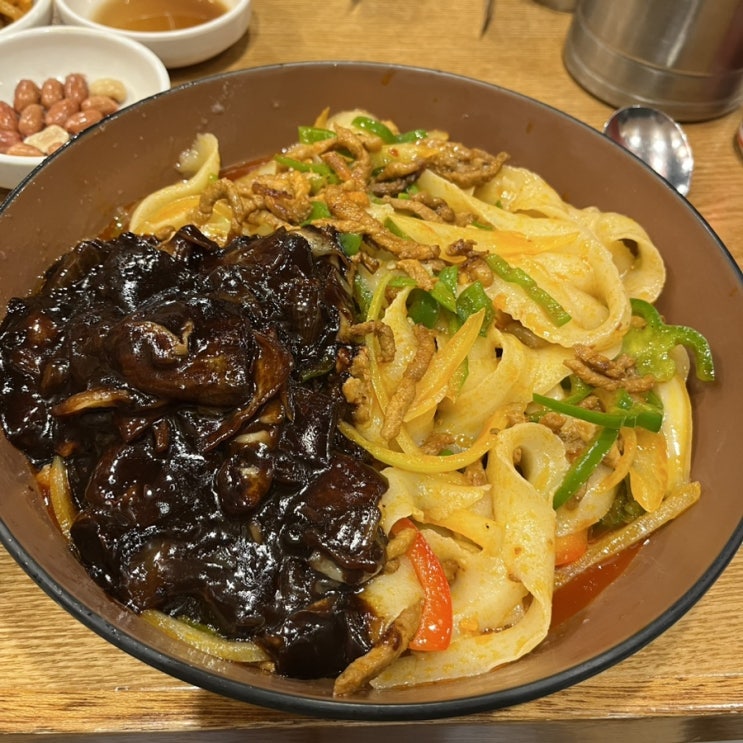  크리스마스 데이트 명동 맛집! 도삭면이 유명한 란주라미엔 란주칼면(웨이팅이 길지만 금방 빠지는)