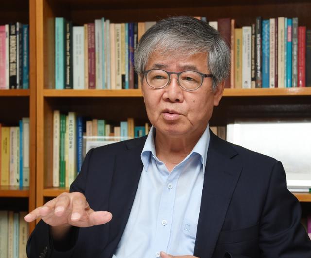 [단독] 민주당 '혁신' <b>공관위원장</b>에 원로 진보학자 <b>임혁백</b> 교수... 