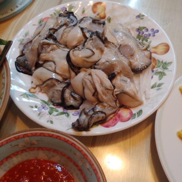  통영 생굴 3kg 5kg (오후 6시 이전 주문시 당일발송), 2kg, 1박스를 먹어 보았습니다