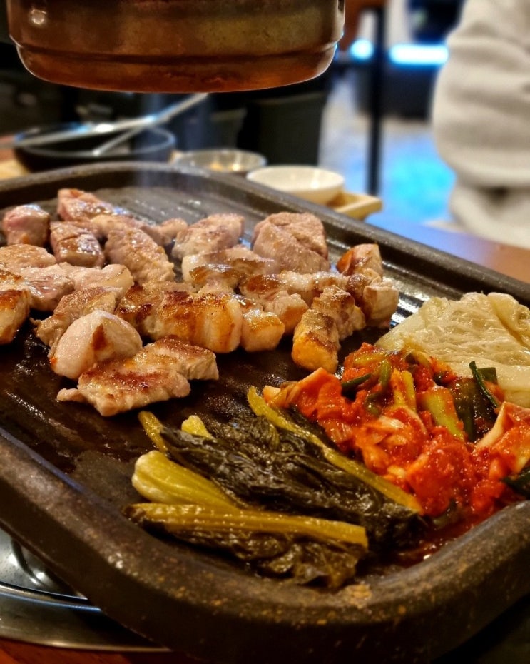 선정릉역 고기집 삼겹살+관자 조합 추천! 다양한 소스 맛집