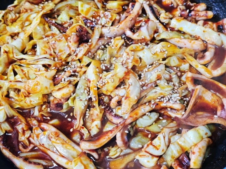  매콤 달달 오징어볶음 양념 무가염 버터 넣으니 맛이 더욱 좋아요!