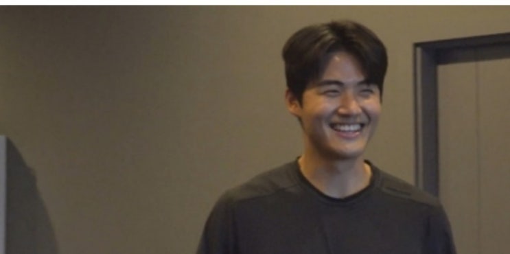 ‘전참시’ <b>설영우</b>, <b>손흥민</b>×이강인과의 쓰리샷 비화→눈썹... 