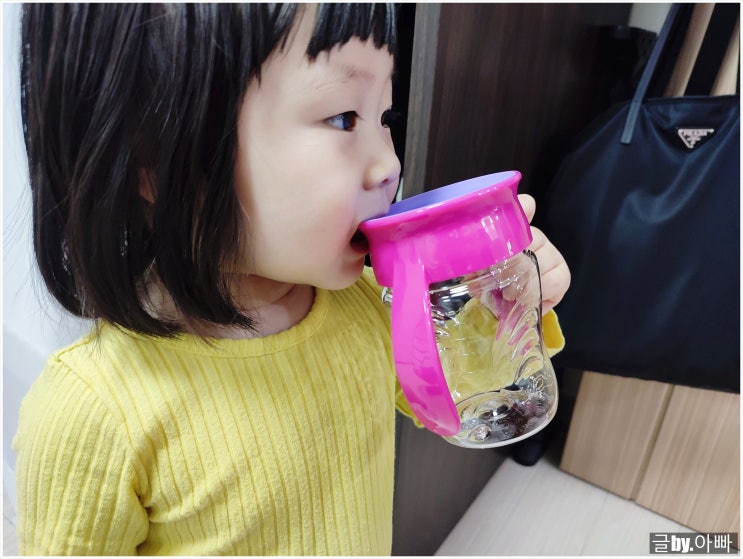  18개월 아기물컵연습 : 베이비 트라이탄 빨대컵 실패 후기