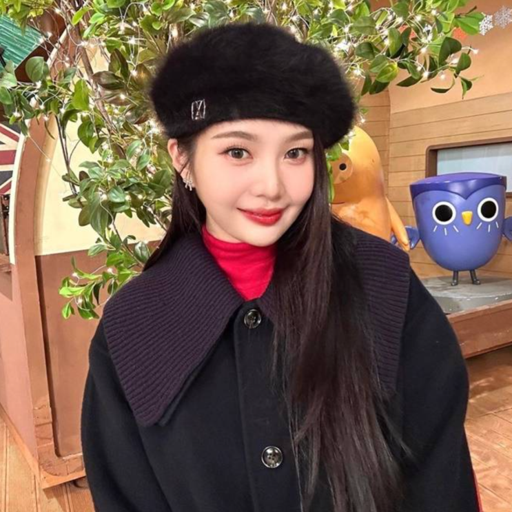  조이 출근룩 앙고라 울 니트 여자 베레모 겨울 코디 이쁜데?