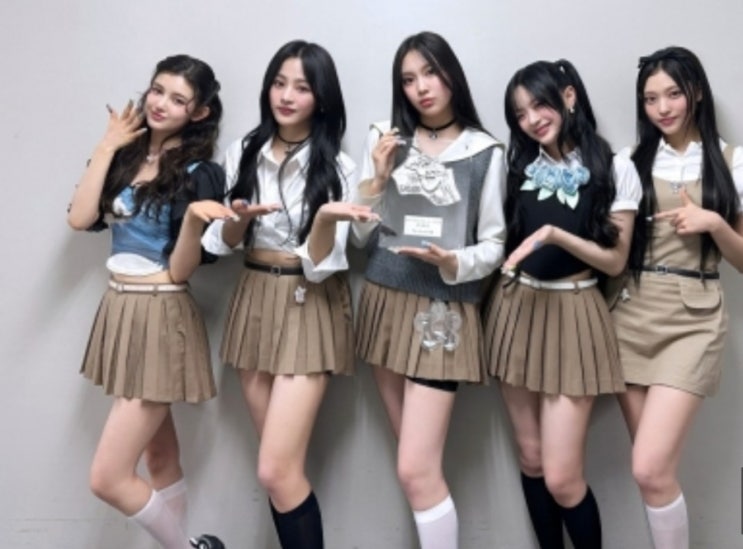 <b>뉴진스</b>(NewJeans), 일본 음악 시상식에서 <b>2관왕</b> 달성 및 3곡... 