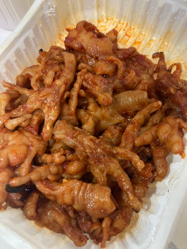  신사역 내돈내산 맛집 홍미닭발 포장 후기(메뉴판)