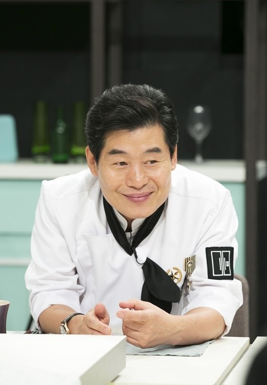 [<b>이연복</b>] "사진 좀 찍어달라더니"…<b>이연복</b>, '가짜 <b>스승 사칭</b>'에... 