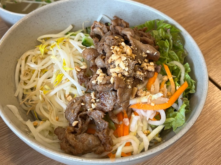  [2024.03.29] 경성대부경대 쌀국수 맛집, 라이옥 후기. (분팃사오, 라이옥밥)