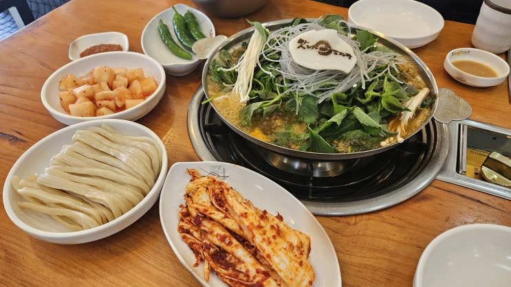 노형동맛집 맛나감자탕 제주1호점 야들한 목뼈감자탕 노형동맛집 맛나감자탕 제주1호점 야들한 목뼈감자탕