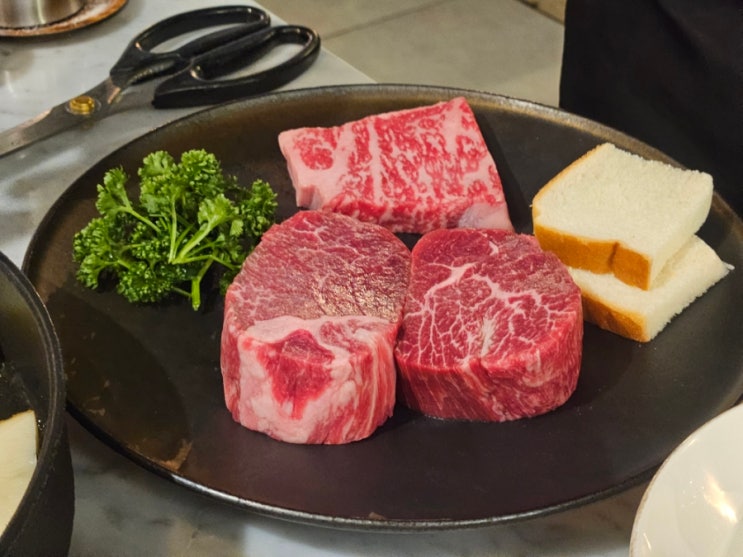  양산맛집 기념일데이트하기 좋은 고급스러운 한우맛집 "우미남 양산본점"