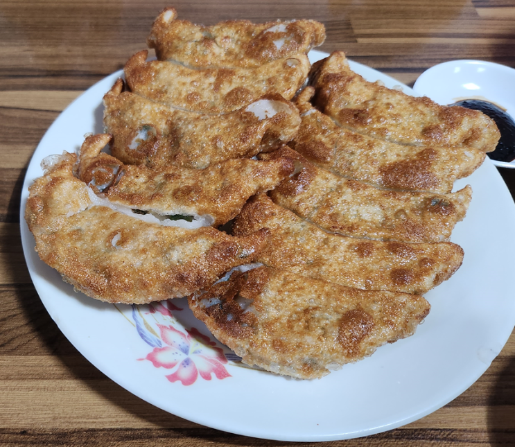  대구 중구 종로맛집 3대 수제만두 군만두맛집 "영생덕"