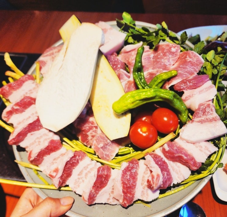 창원 소답동 중동 유니시티 근처 고기 유통만 10년 하신 찐 !!한정식 같은 고기 맛집