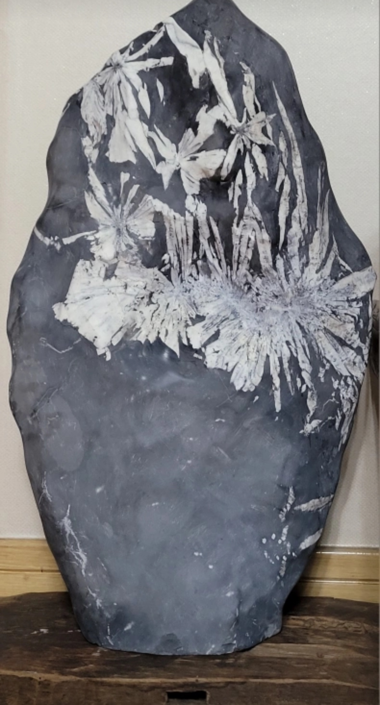  존경의 꽃말을 갖은 수선화 꽃돌(60×30×20)