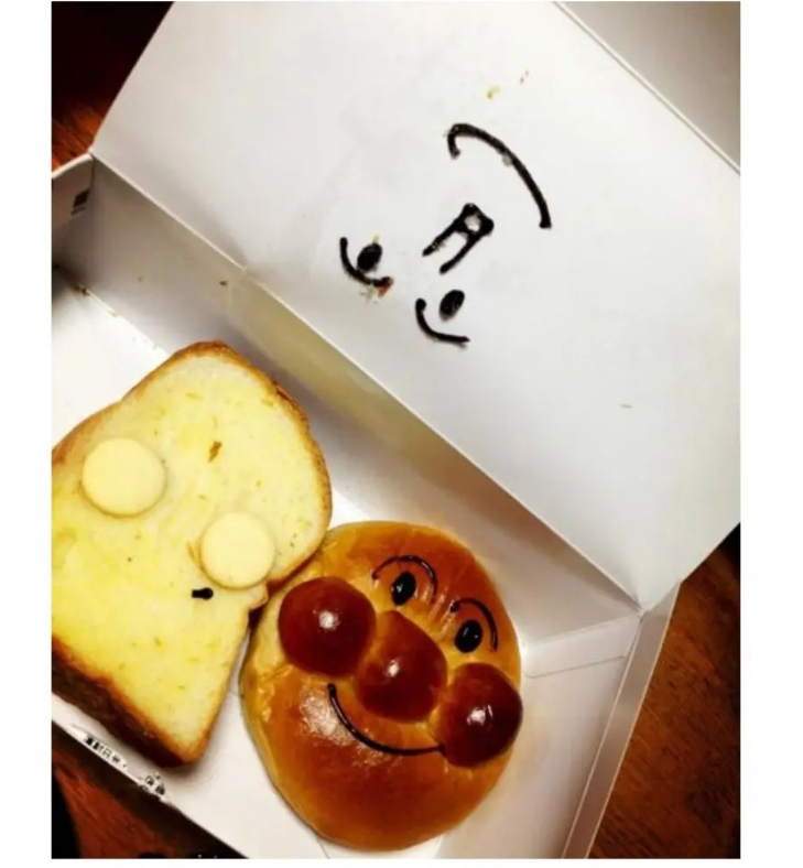  영혼이 분리된 식빵맨