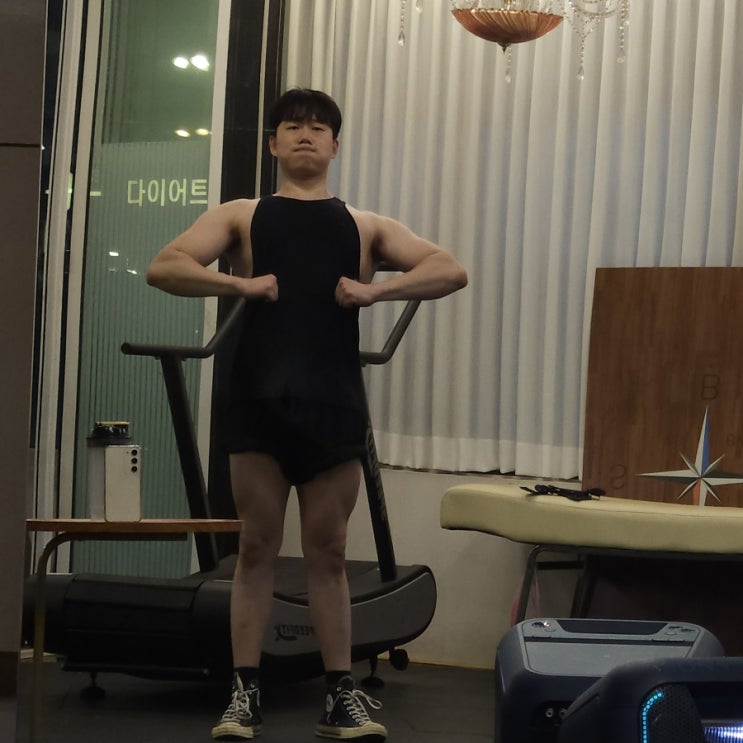 머슬핏 상체 등근육 240401 만드는 등 운동 머슬핏 상체 등근육 240401 만드는 등 운동