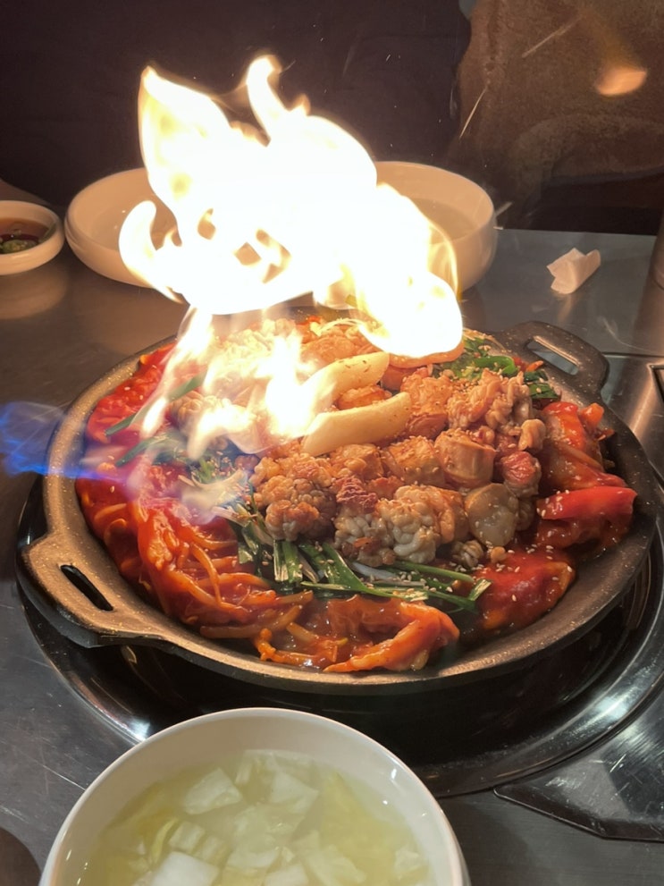  잠실역 색다른 먹거리가 땡긴다면 “개나리아구찜” 대창아구찜 추천️