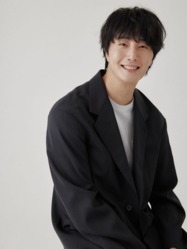 <연예가핫이슈> 정일우, 여장 남자 役 위해 6kg 감량...'거미여인의 키스'로 보여준 연기 스펙트럼 <연예가핫이슈> 정일우, 여장 남자 役 위해 6kg 감량...'거미여인의 키스'로 보여준 연기 스펙트럼